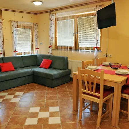 Apartma Marjetica דירה Blejska Dobrava