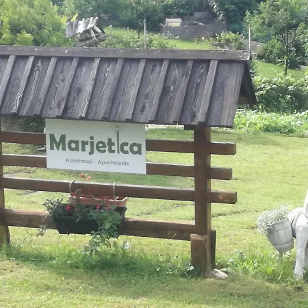 Apartma Marjetica דירה Blejska Dobrava
